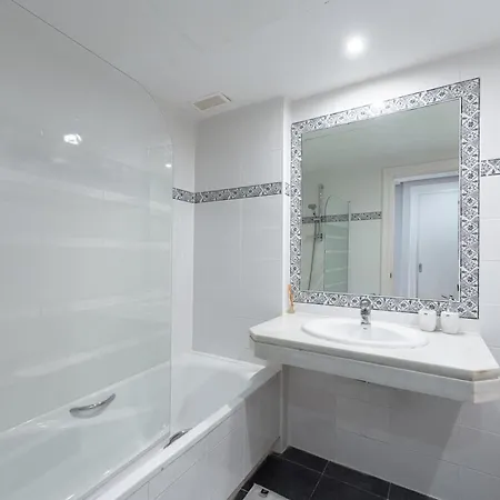 Apartamento Retreat: Private Pool & Frontline Golf